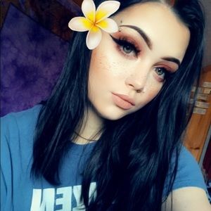 Meet your Posher, Kaleigh